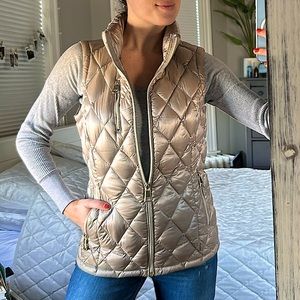 CALVIN KLEIN Women’s Gold Quilted Puffer Vest Size Small